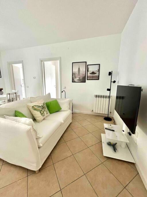 Appartement Luminoso Trilocale Affori Centro *